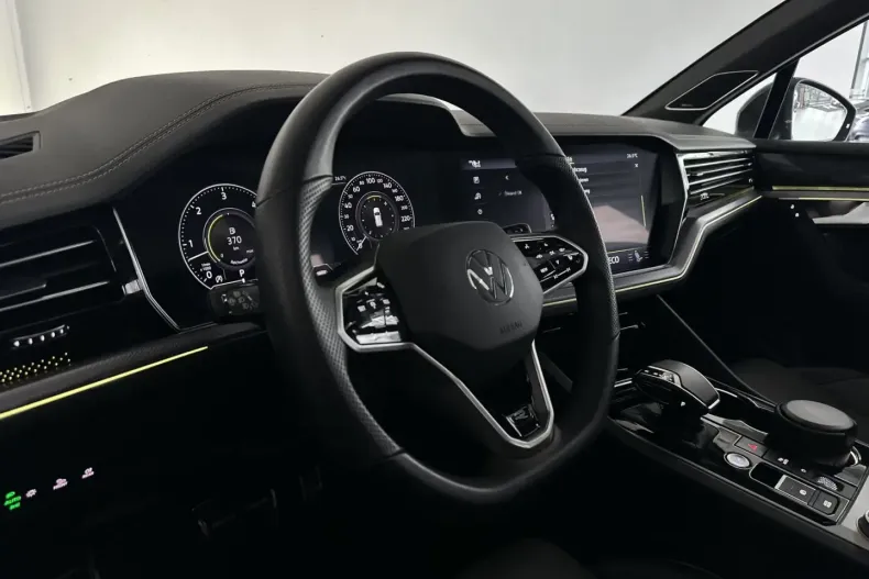 Volkswagen Touareg din 2022 cu 87.639 km - oferta VOL115027 - foto 26