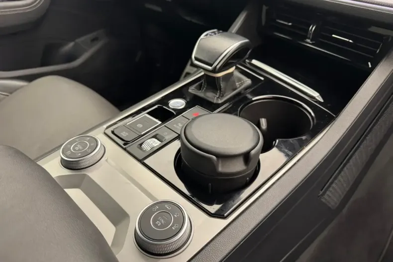 Volkswagen Touareg din 2022 cu 84.900 km - oferta VOL115030 - foto 10