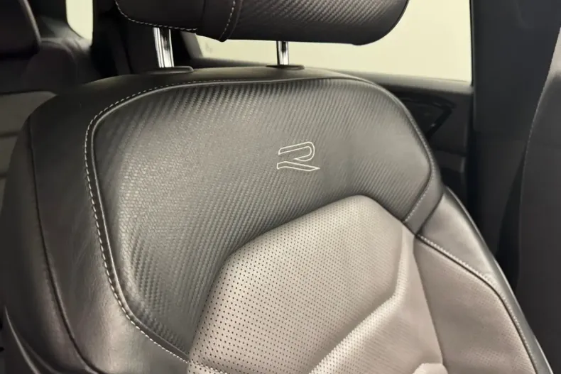 Volkswagen Touareg din 2022 cu 84.900 km - oferta VOL115030 - foto 11