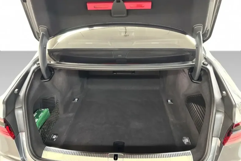 Audi A8 din 2022 cu 60.780 km - oferta AUD115033 - foto 6