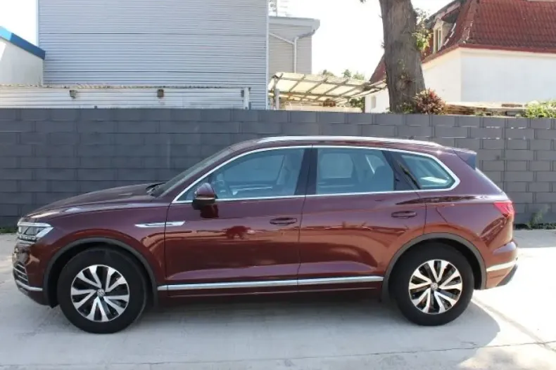 Volkswagen Touareg din 2020 cu 84.659 km - oferta VOL115036 - foto 3