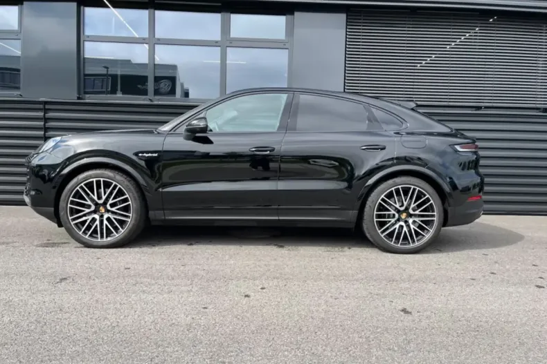 Porsche Cayenne din 2025 cu 7.800 km - oferta POR115065 - foto 3