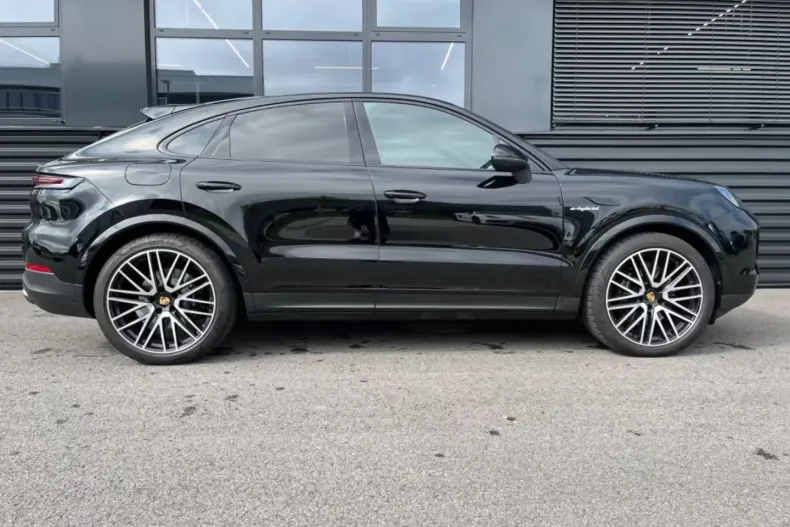 Porsche Cayenne din 2025 cu 7.800 km - oferta POR115065 - foto 4