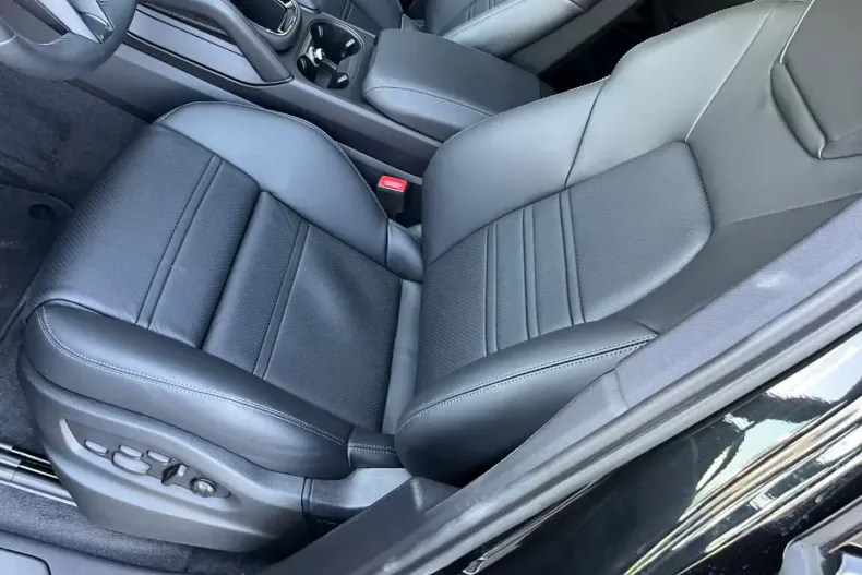 Porsche Cayenne din 2025 cu 7.800 km - oferta POR115065 - foto 6