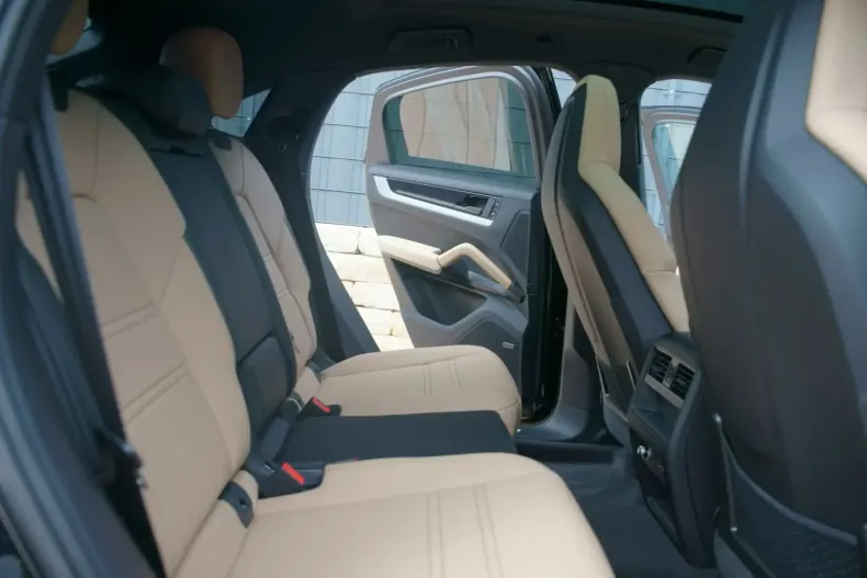 Porsche Cayenne din 2025 cu 3.000 km - oferta POR115068 - foto 12