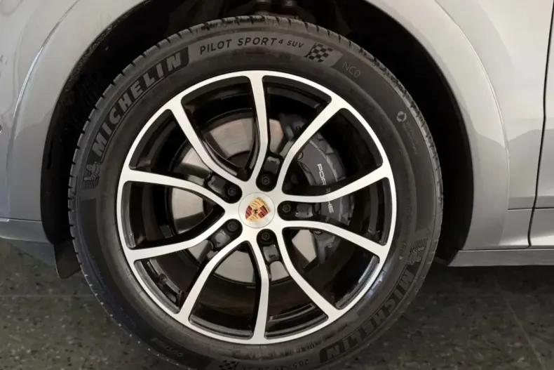 Porsche Cayenne din 2025 cu 8.212 km - oferta POR115070 - foto 3