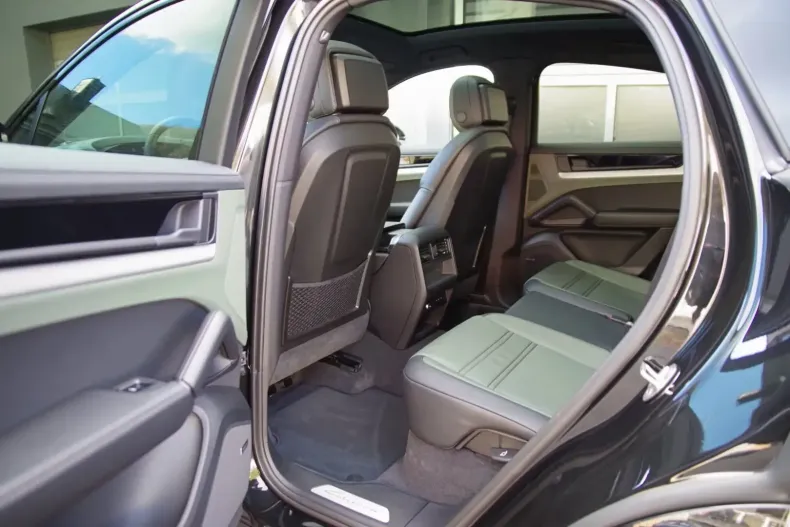 Porsche Cayenne din 2024 cu 7.100 km - oferta POR115071 - foto 7