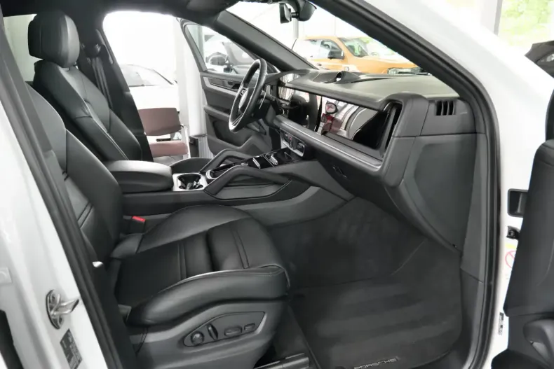 Porsche Cayenne din 2024 cu 9.800 km - oferta POR115073 - foto 8