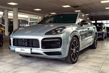Porsche Cayenne din 2022 - oferta POR115074