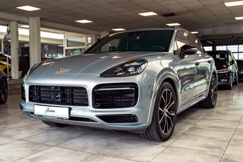 Porsche Cayenne din 2022 cu 59.990 km - oferta POR115074 - foto 1