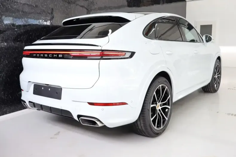 Porsche Cayenne din 2025 cu 20 km - oferta POR115084 - foto 12