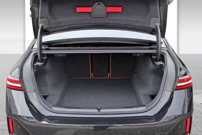 BMW 520 din 2023 cu 15.990 km - oferta BMW115087 - foto 12