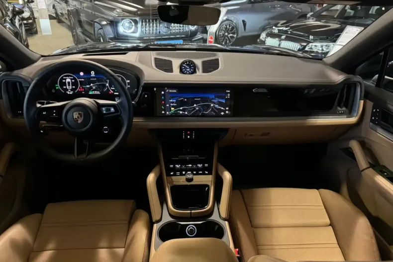 Porsche Cayenne din 2024 cu 5.890 km - oferta POR115088 - foto 6