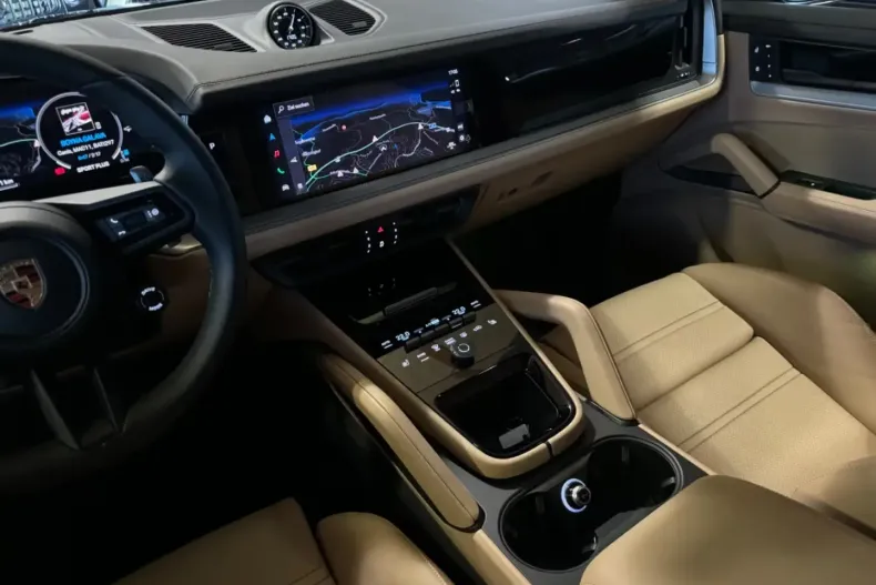 Porsche Cayenne din 2024 cu 5.890 km - oferta POR115088 - foto 8