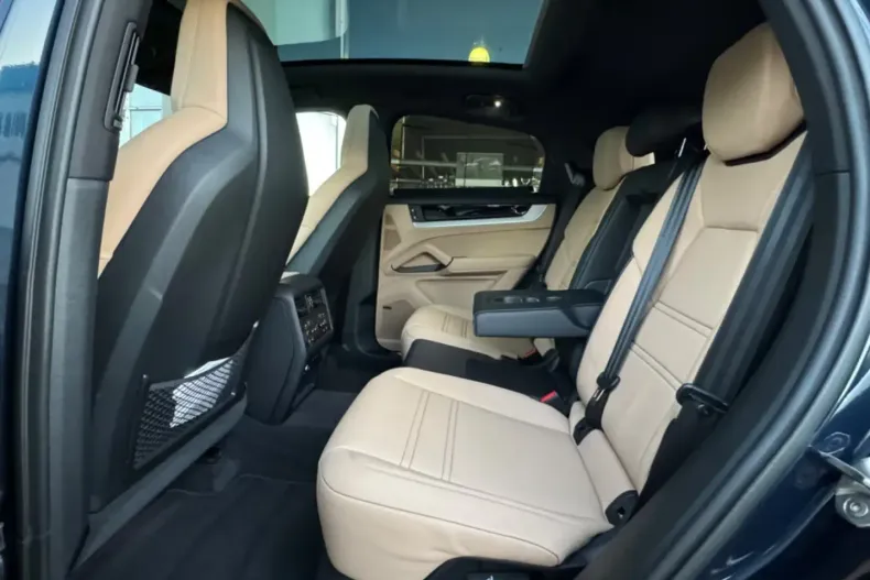 Porsche Cayenne din 2024 cu 5.890 km - oferta POR115088 - foto 9