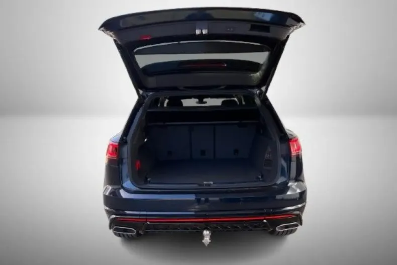 Volkswagen Touareg din 2024 cu 12.900 km - oferta VOL115092 - foto 7