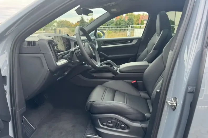 Porsche Cayenne din 2024 cu 8.900 km - oferta POR115100 - foto 6