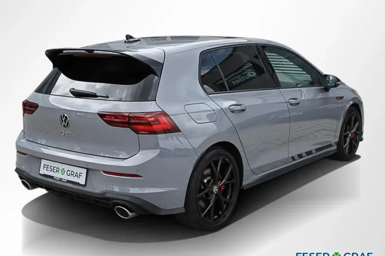 Volkswagen Golf din 2023 cu 46.700 km - oferta VOL115102 - foto 2