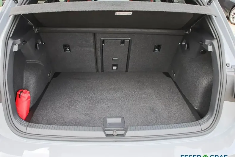 Volkswagen Golf din 2023 cu 46.700 km - oferta VOL115102 - foto 7