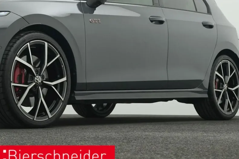 Volkswagen Golf din 2024 cu 19.390 km - oferta VOL115104 - foto 25