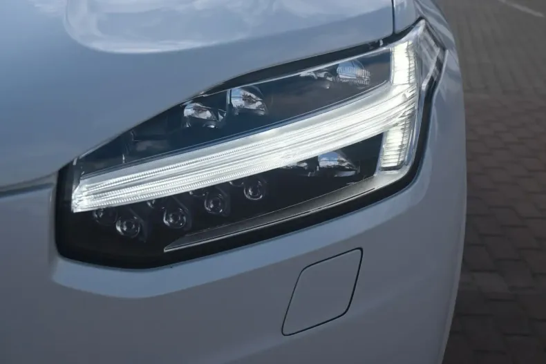 Volvo XC90 din 2023 cu 24.417 km - oferta VOL115115 - foto 10