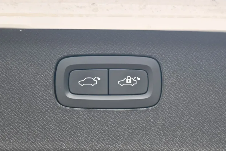 Volvo XC90 din 2023 cu 24.417 km - oferta VOL115115 - foto 14