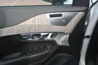 Volvo XC90 din 2023 cu 24.417 km - oferta VOL115115 - foto 15