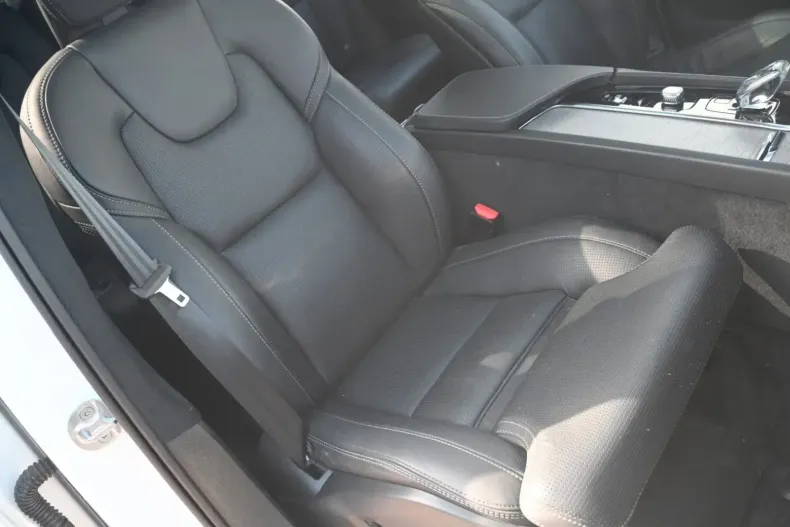 Volvo XC90 din 2023 cu 24.417 km - oferta VOL115115 - foto 18