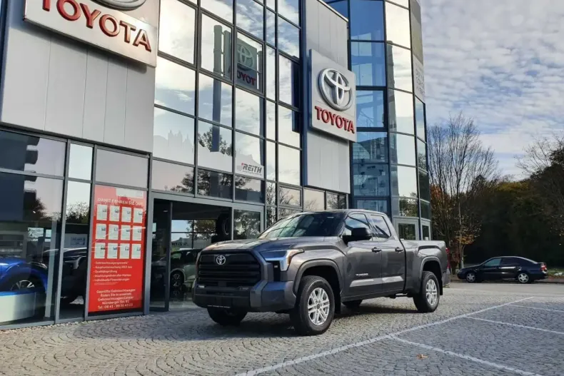 Toyota Tundra din 2023 cu 10.527 km - oferta TOY115119 - foto 2