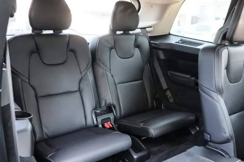 Volvo XC90 din 2023 cu 34.298 km - oferta VOL115120 - foto 16