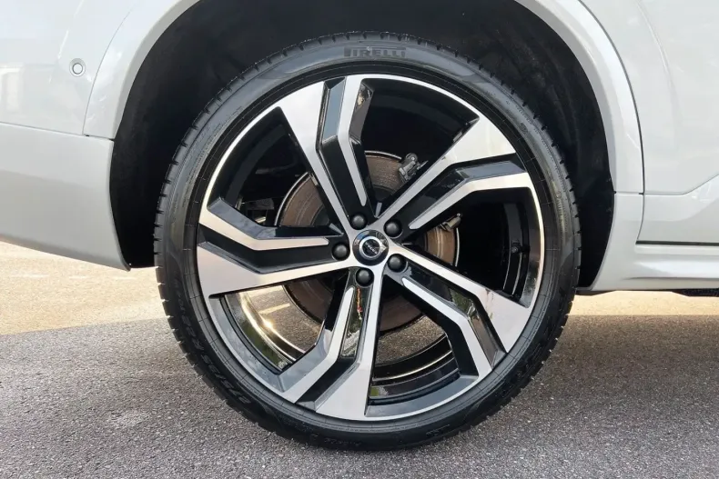 Volvo XC90 din 2024 cu 25.000 km - oferta VOL115121 - foto 2