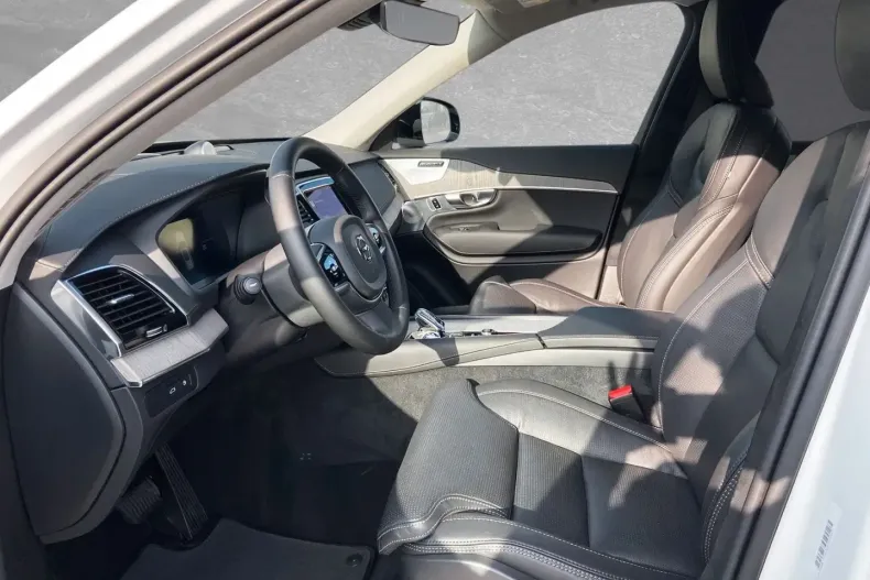 Volvo XC90 din 2024 cu 25.000 km - oferta VOL115121 - foto 3