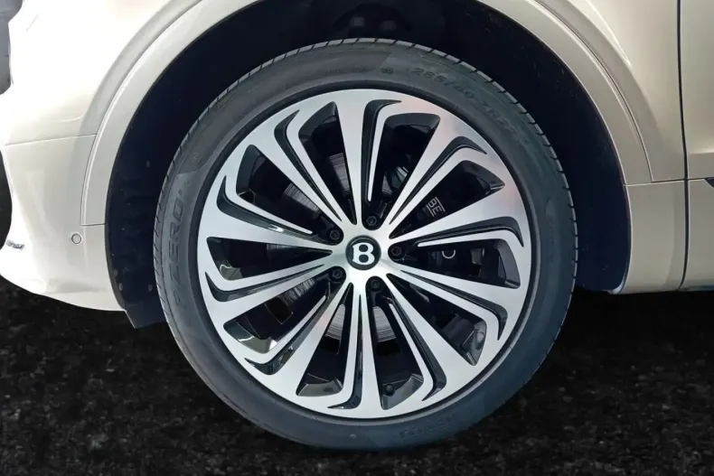 Bentley Bentayga din 2024 cu 29.047 km - oferta BEN115124 - foto 15