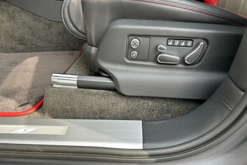 Bentley Bentayga din 2023 cu 13.500 km - oferta BEN115128 - foto 8