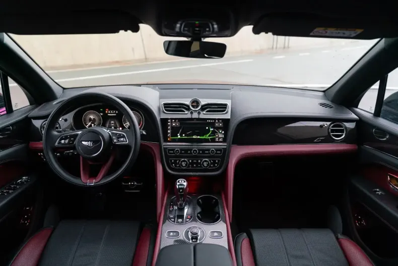 Bentley Bentayga din 2023 cu 7.500 km - oferta BEN115130 - foto 6