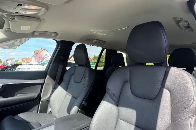 Volvo XC90 din 2023 cu 19.000 km - oferta VOL115135 - foto 8