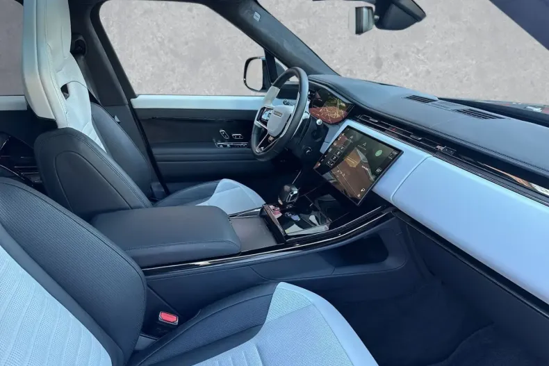 Land Rover Range Rover Sport din 2024 cu 7.400 km - oferta LAN115143 - foto 3