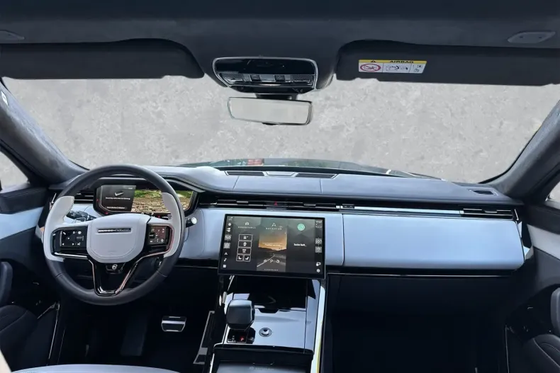 Land Rover Range Rover Sport din 2024 cu 7.400 km - oferta LAN115143 - foto 4