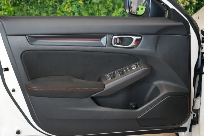 Honda Civic din 2023 cu 3.736 km - oferta HON115144 - foto 11