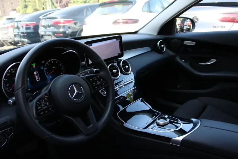 Mercedes-Benz C 300 din 2020 cu 24.551 km - oferta MER115145 - foto 12