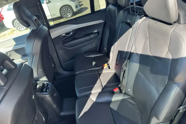 Volvo XC90 din 2021 cu 87.200 km - oferta VOL115149 - foto 9
