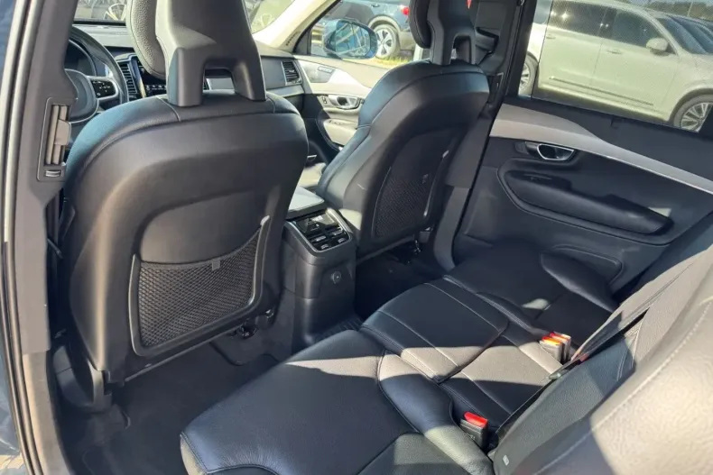 Volvo XC90 din 2021 cu 87.200 km - oferta VOL115149 - foto 10