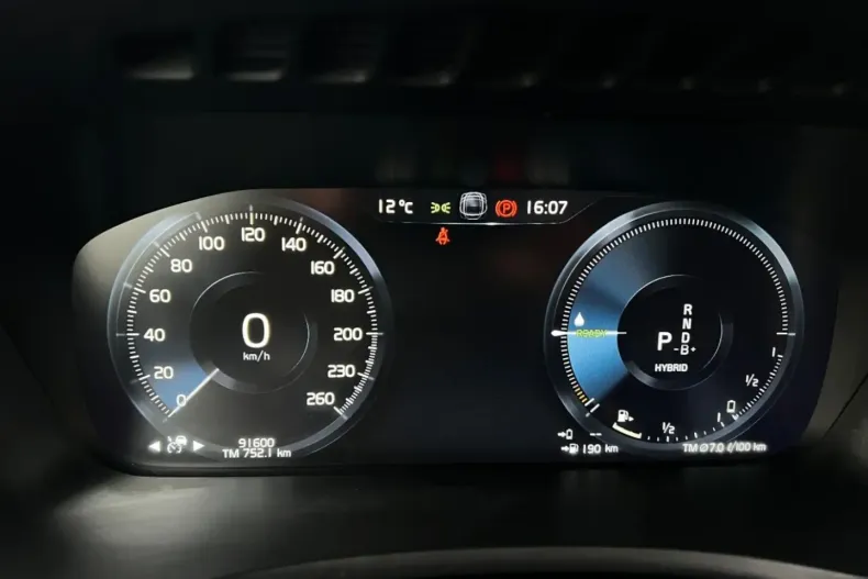 Volvo XC90 din 2021 cu 91.598 km - oferta VOL115154 - foto 12