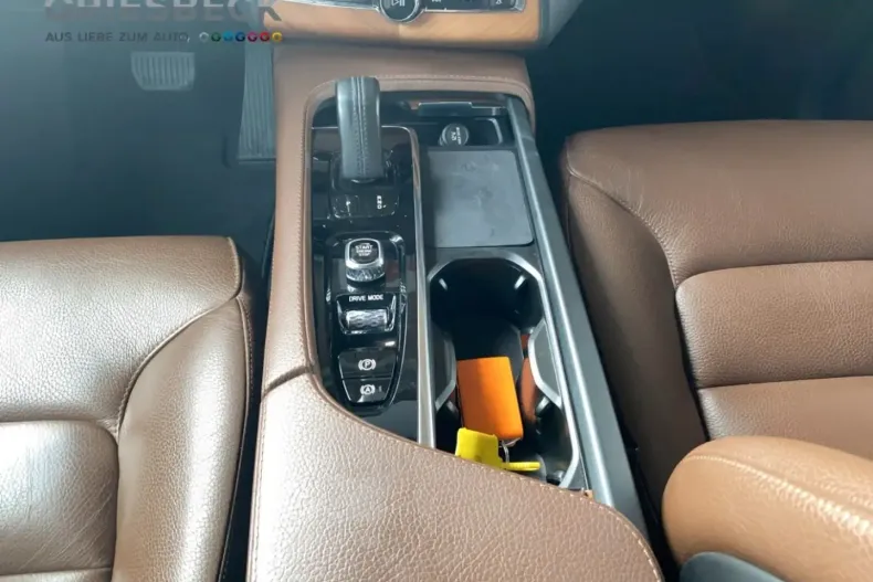 Volvo XC90 din 2021 cu 95.575 km - oferta VOL115156 - foto 11