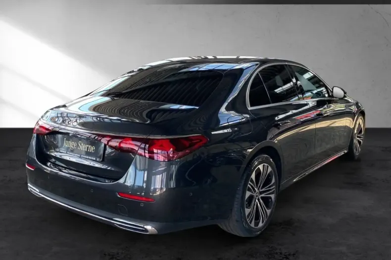 Mercedes-Benz E 200 din 2023 cu 4.740 km - oferta MER115162 - foto 6