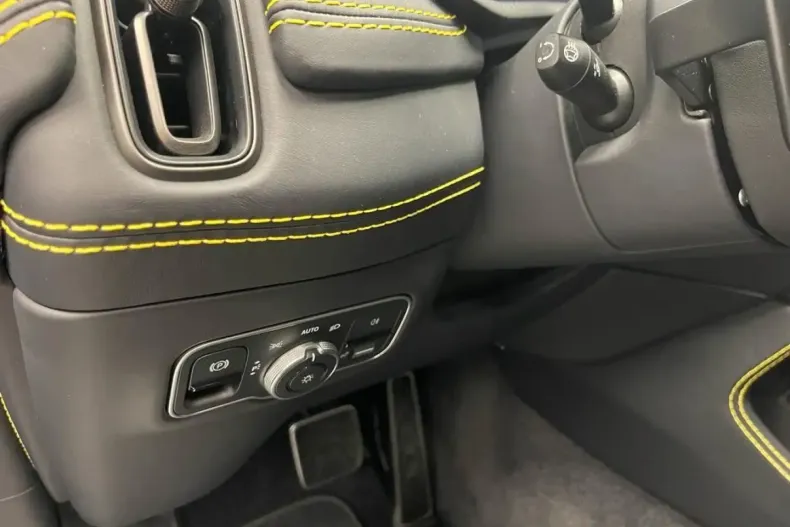 Aston Martin DBX din 2023 cu 18.500 km - oferta AST115170 - foto 8