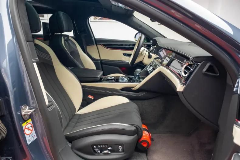 Bentley Flying Spur din 2023 cu 22.500 km - oferta BEN115173 - foto 19