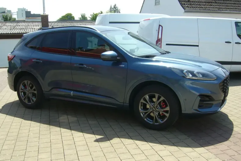 Ford Kuga din 2024 cu 19.500 km - oferta FOR115179 - foto 3
