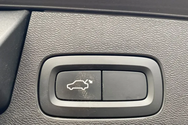 Volvo XC60 din 2020 cu 87.207 km - oferta VOL115181 - foto 23