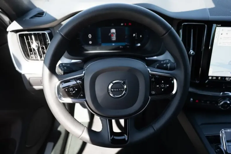 Volvo XC60 din 2023 cu 22.333 km - oferta VOL115187 - foto 9